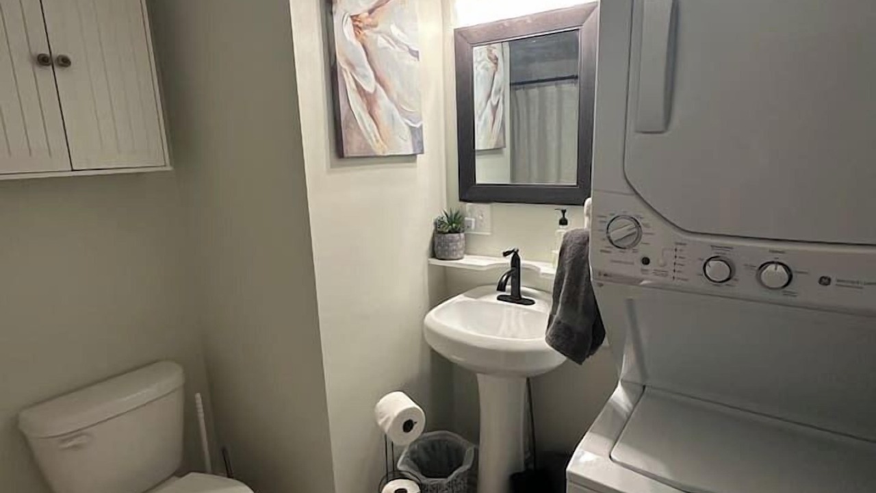 Photo of Bathroom in New Oxford