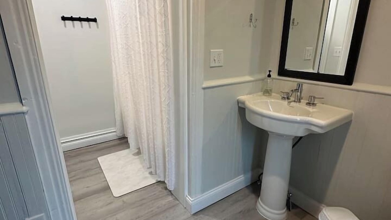 Photo of Bathroom in New Oxford