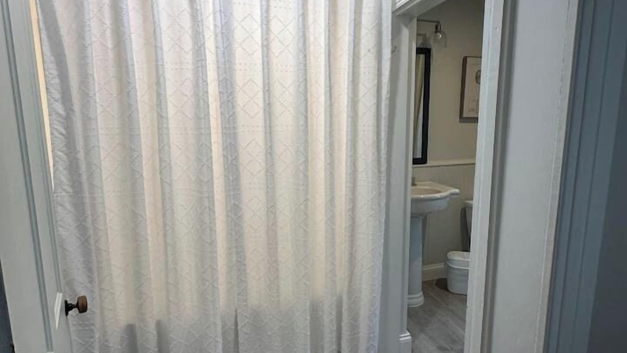 Photo of Bathroom in New Oxford