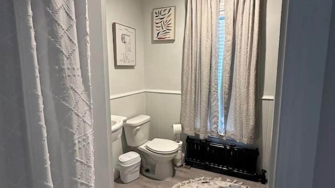 Photo of Bathroom in New Oxford