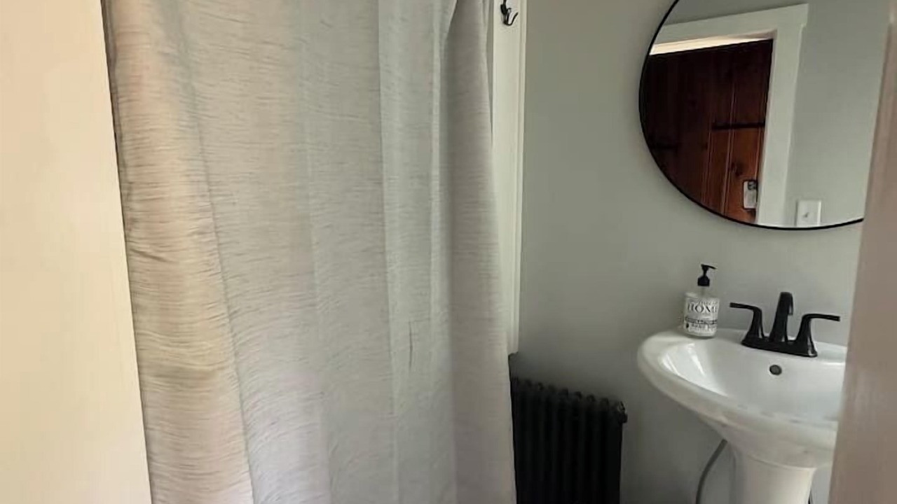 Photo of Bathroom in New Oxford