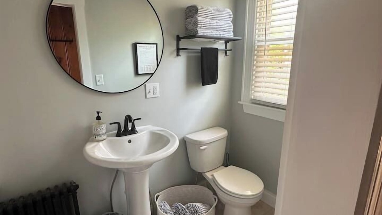 Photo of Bathroom in New Oxford