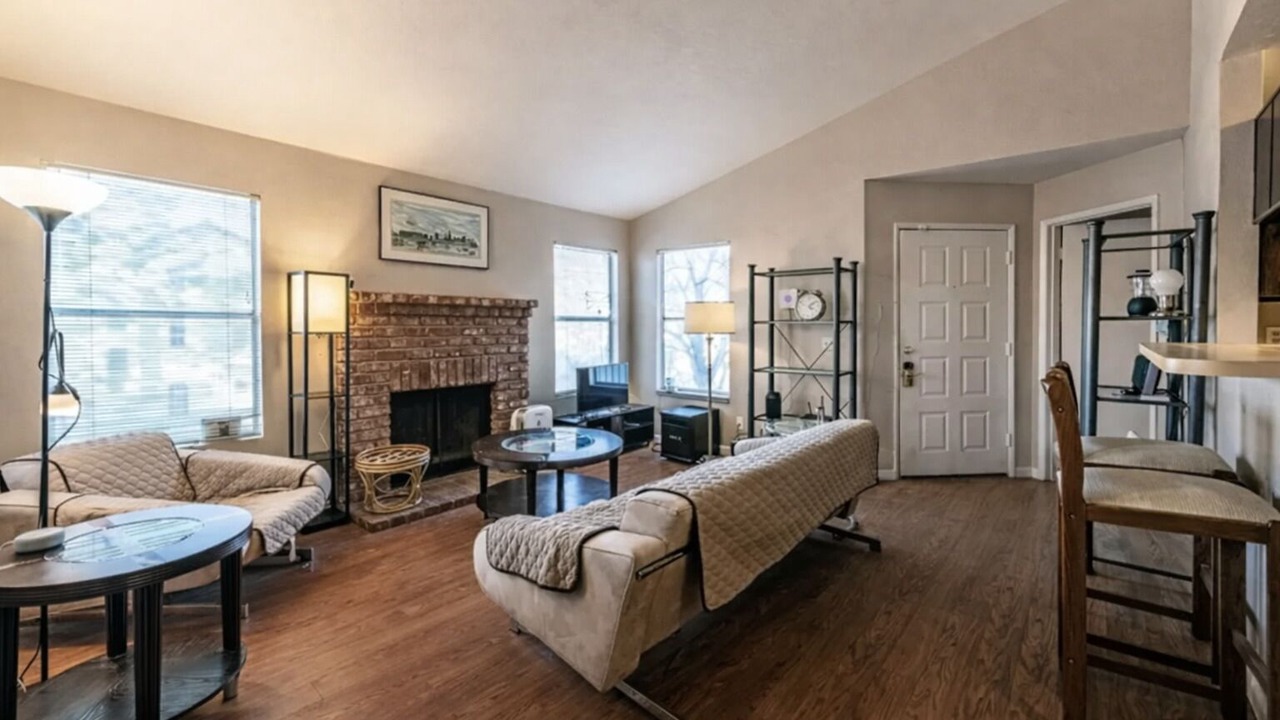 Photo of Livingroom in Chinatown