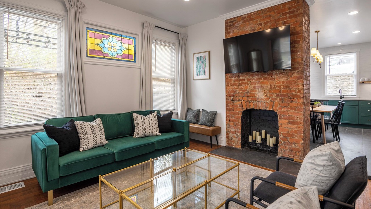Photo of Livingroom in Walnut Hills