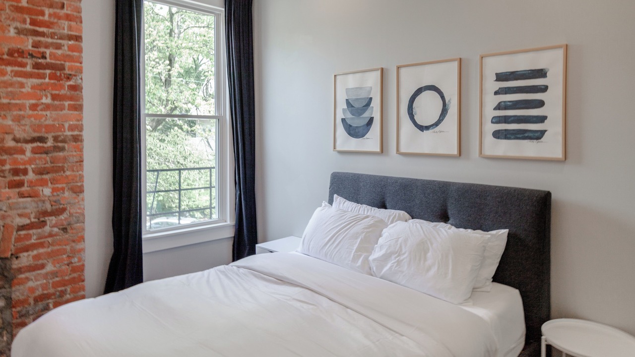 Photo of Bedroom in Walnut Hills
