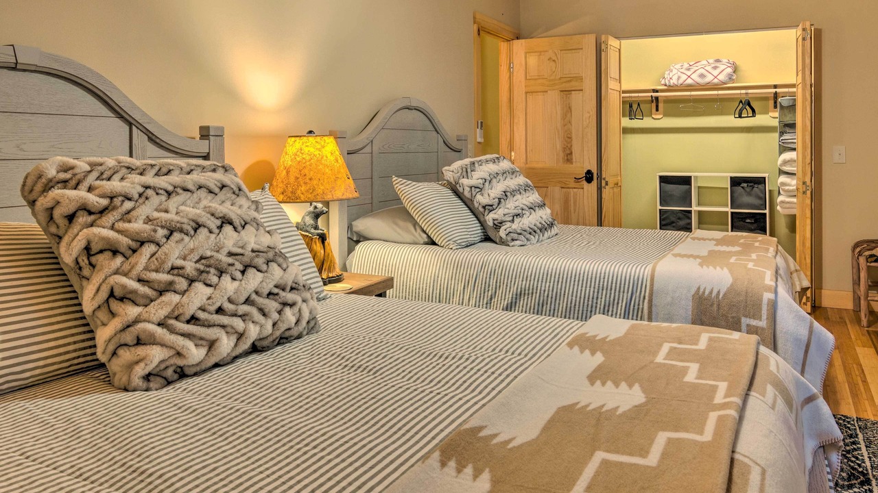 Photo of Bedroom in Skyland