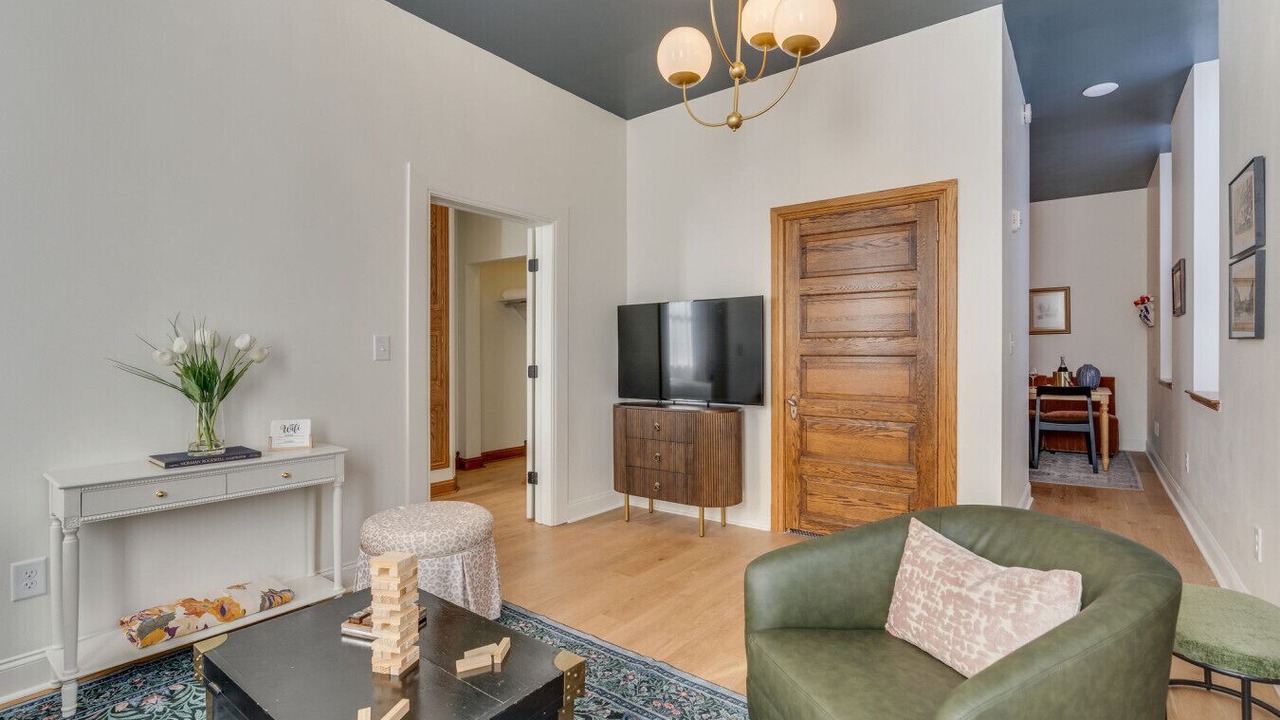 Photo of Livingroom in Elizabethton
