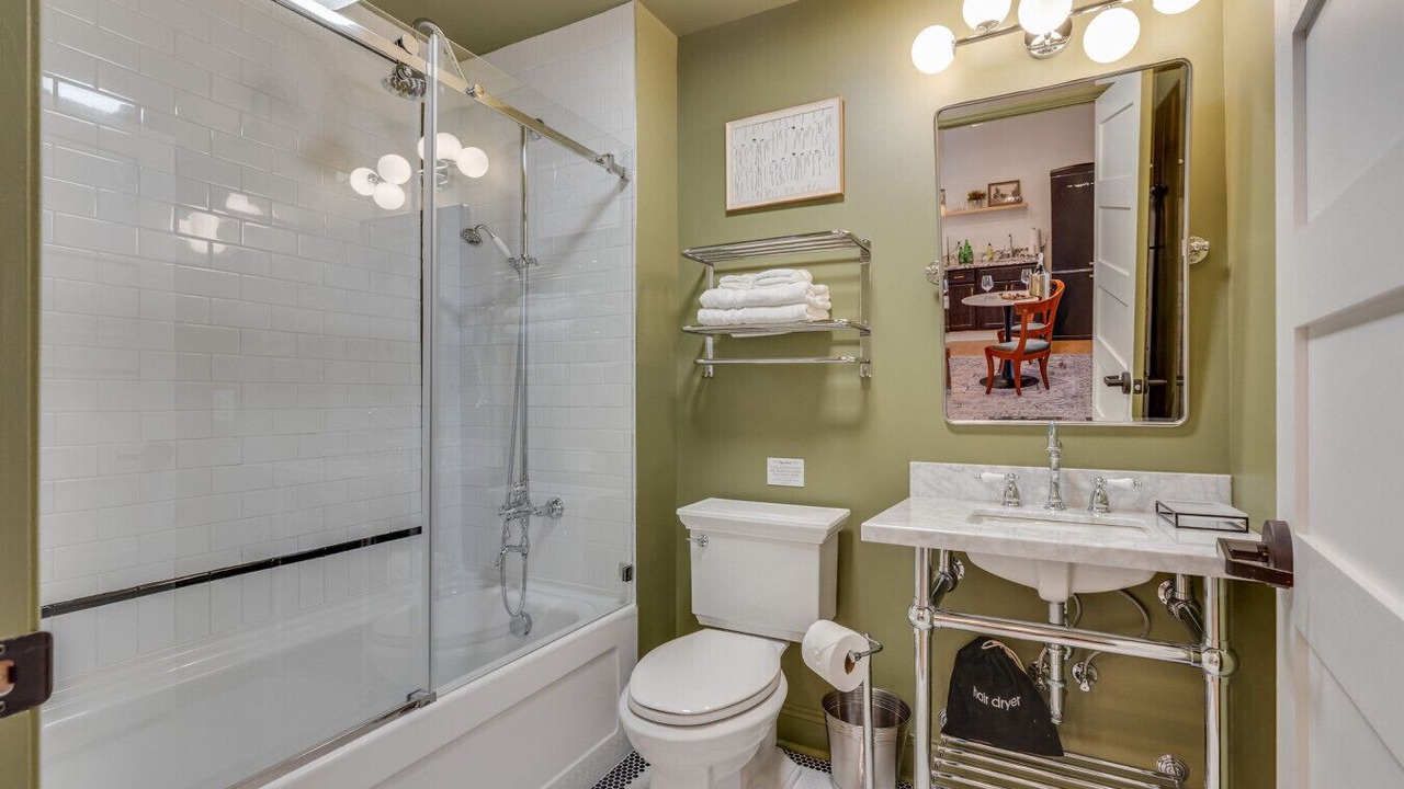 Photo of Bathroom in Elizabethton
