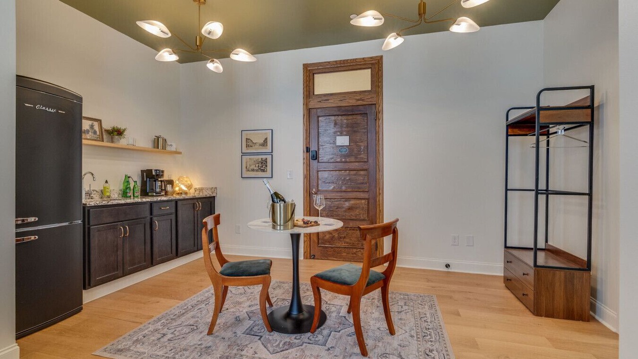 Photo of Livingroom in Elizabethton