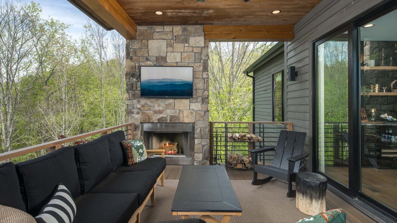 Photo of Livingroom in Elk Park
