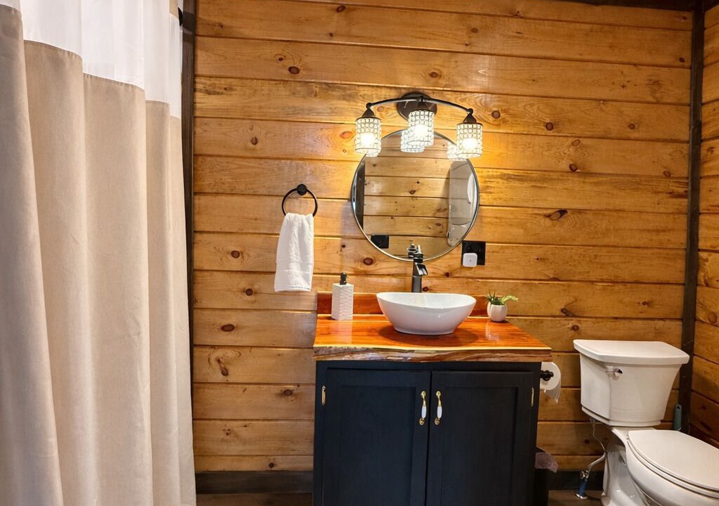 Photo of Bathroom in Campton