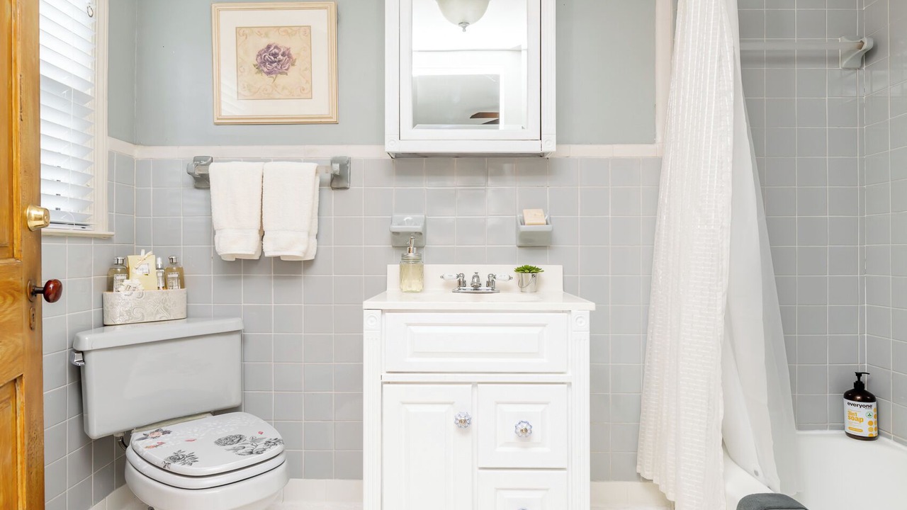 Photo of Bathroom in Shelbyville