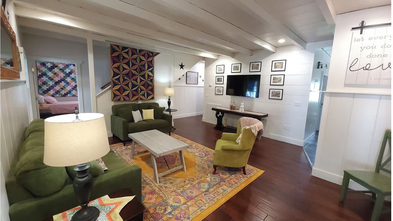Photo of Livingroom in Kingsport
