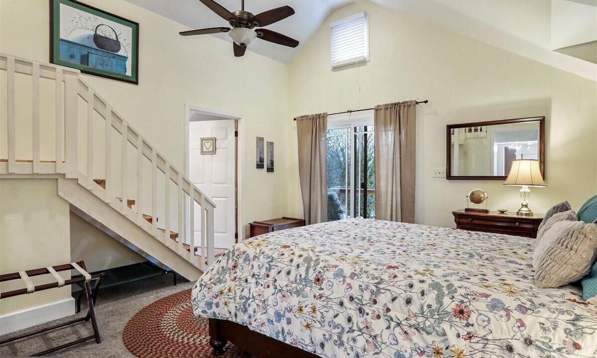 Photo of Bedroom in Shepherdstown