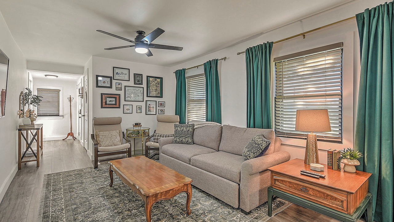 Photo of Livingroom in Johnson City