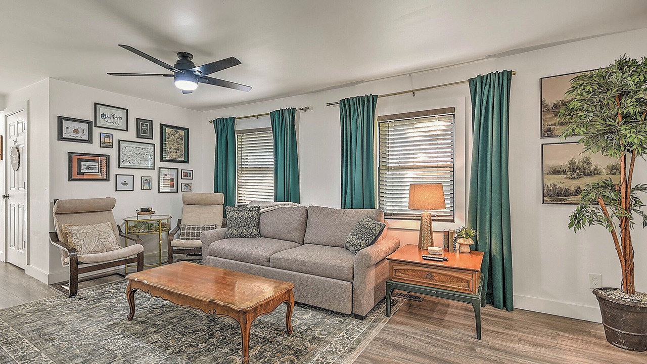 Photo of Livingroom in Johnson City
