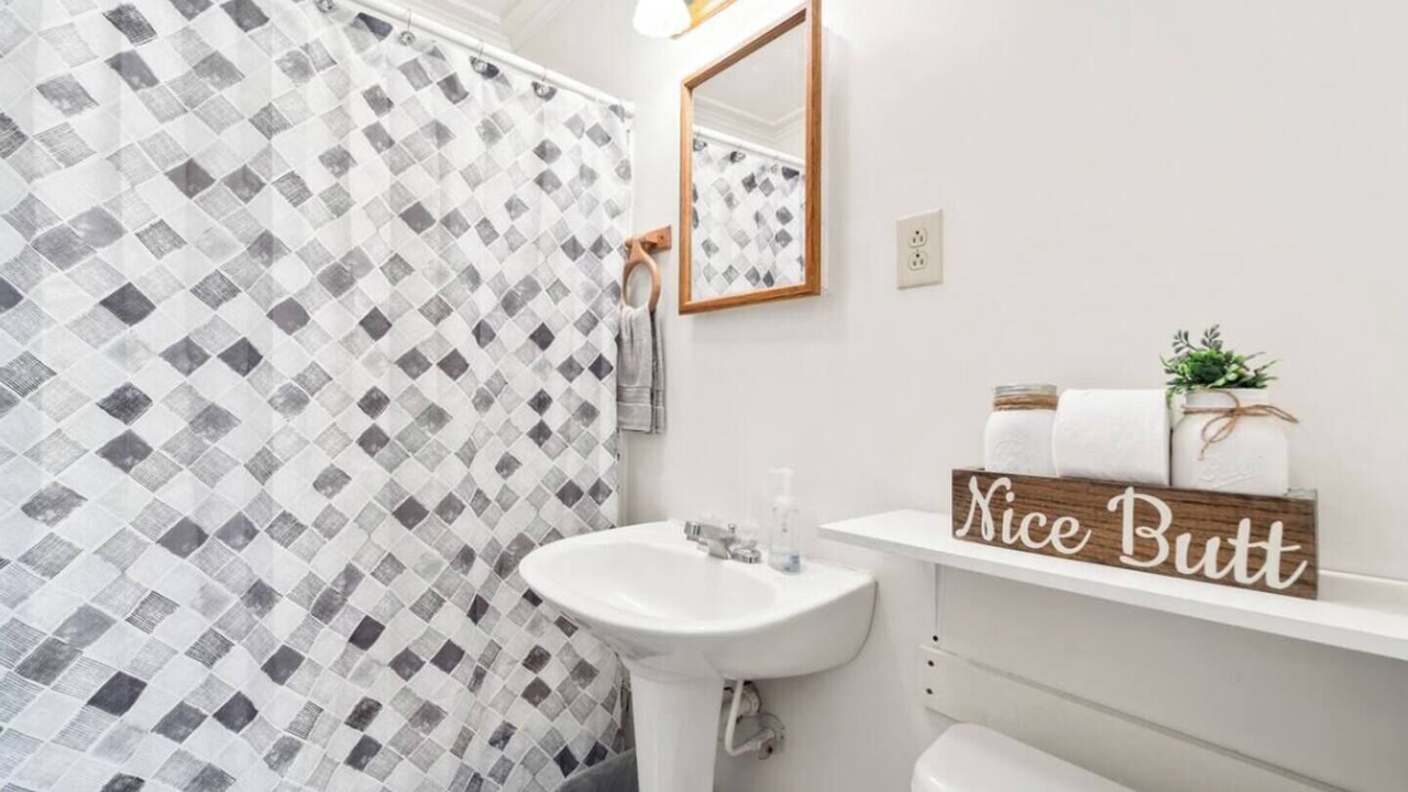 Photo of Bathroom in Marlinton
