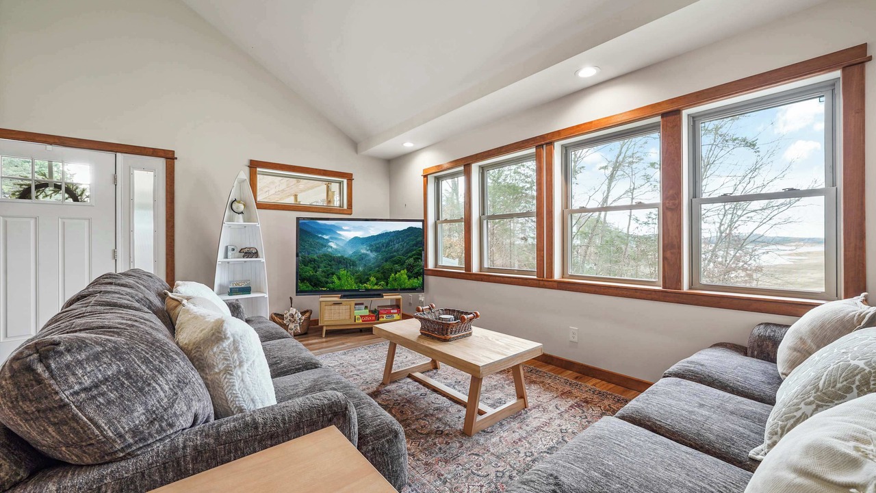 Photo of Livingroom in Dandridge