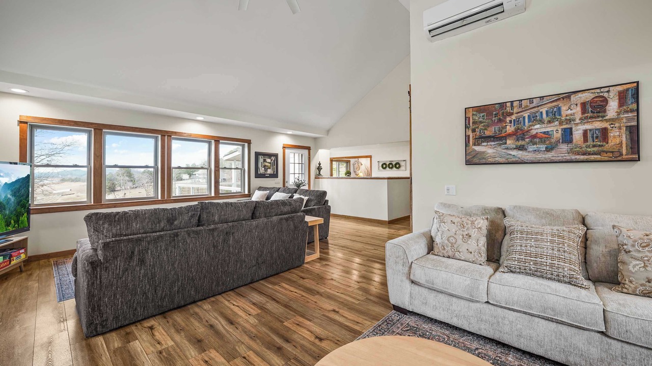 Photo of Livingroom in Dandridge