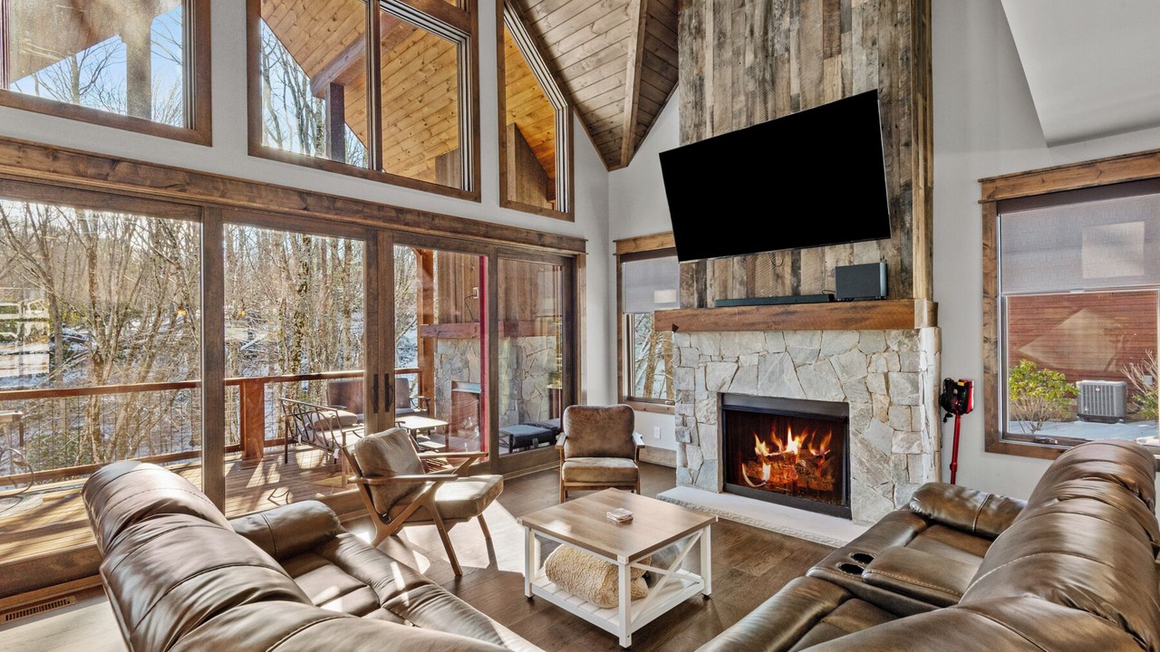 Photo of Livingroom in Elk Park