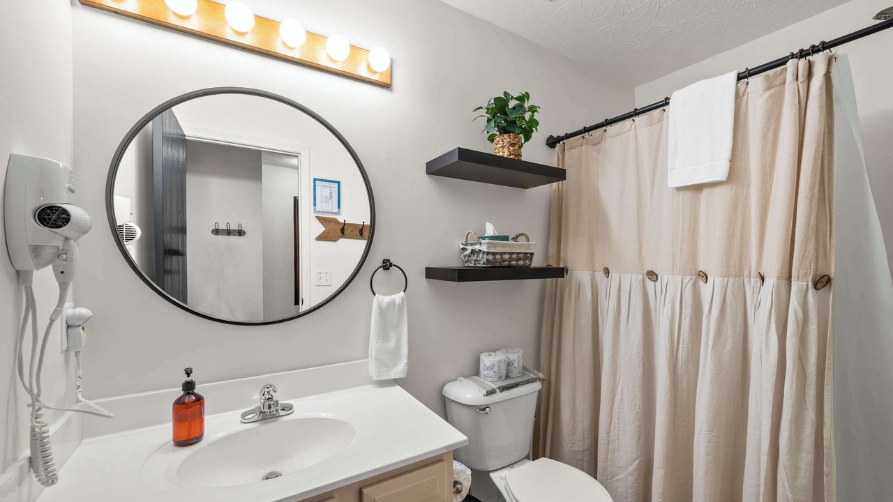 Photo of Bathroom in Dry Ridge