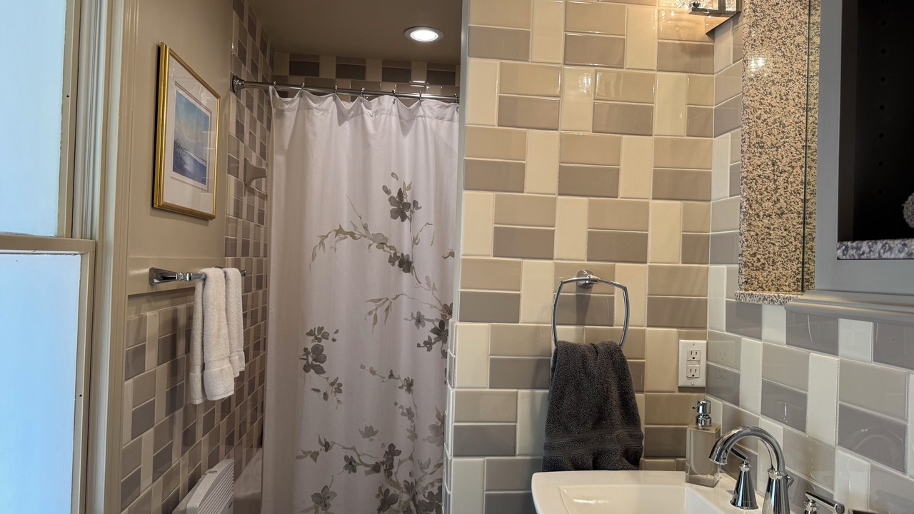 Photo of Bathroom in Fairview