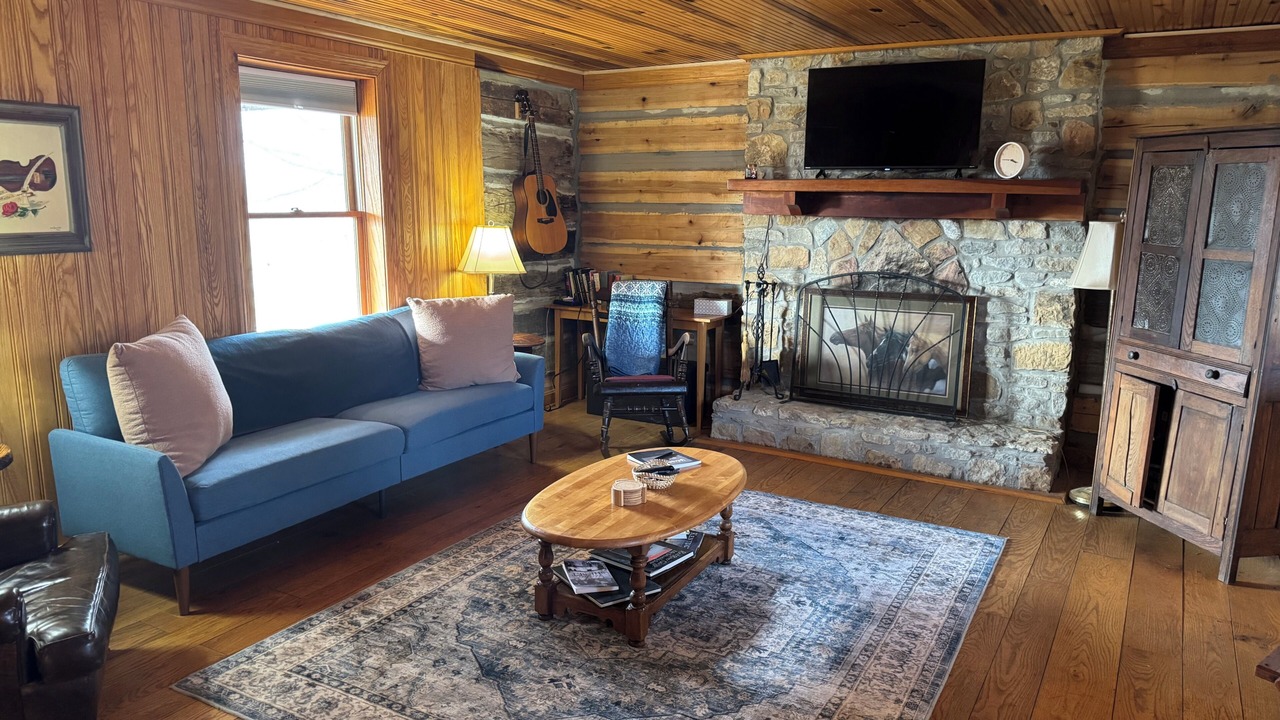 Photo of Livingroom in Frenchburg