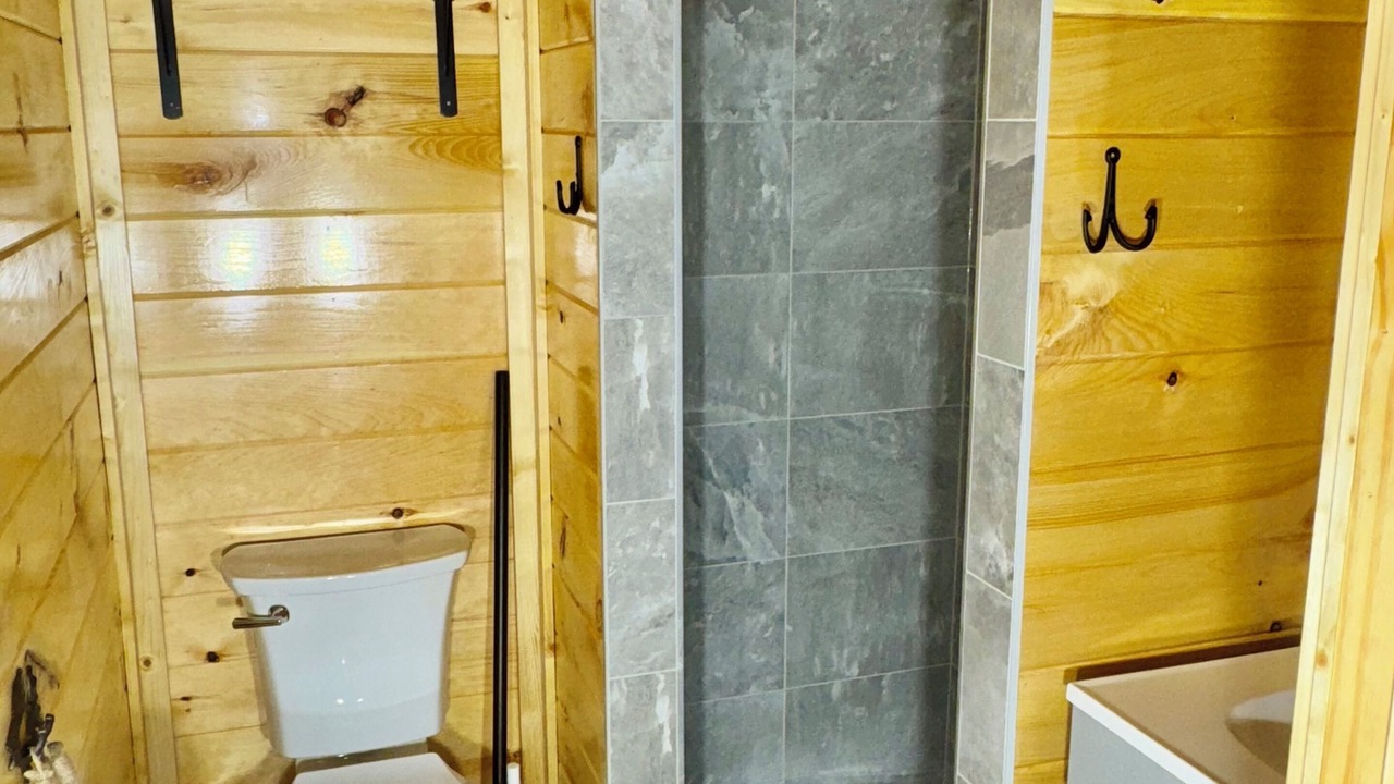 Photo of Bathroom in Newland
