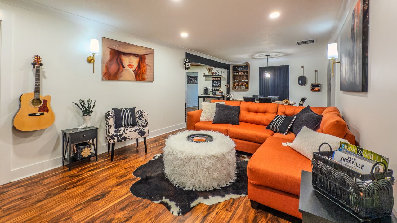 Photo of Livingroom in Corryton