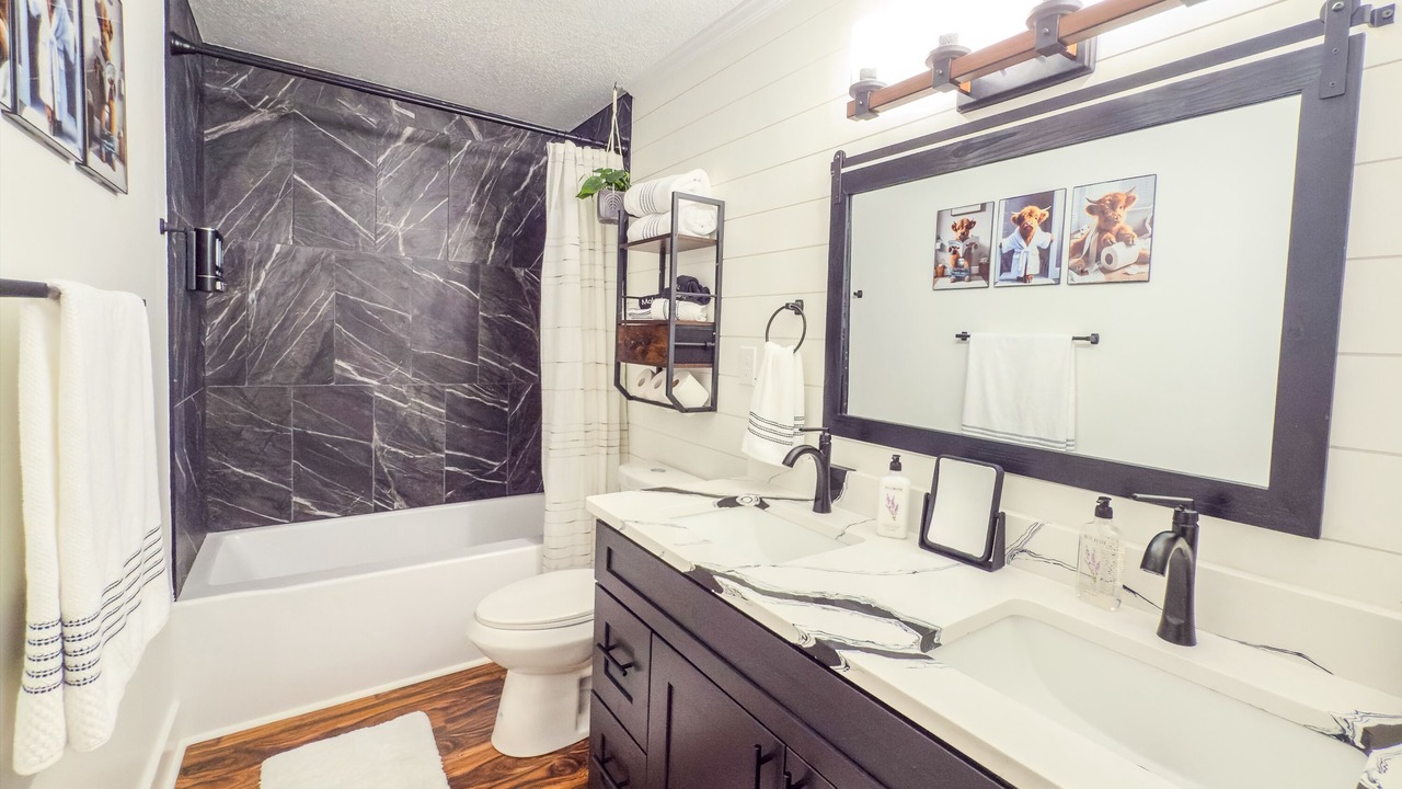 Photo of Bathroom in Corryton