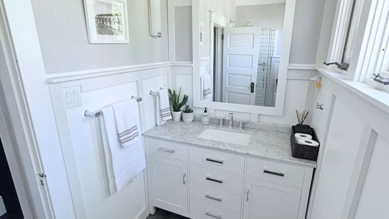 Photo of Bathroom in Oakley