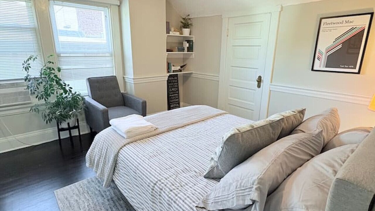 Photo of Bedroom in Oakley
