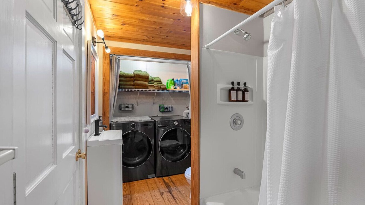 Photo of Bathroom in Black Mountain