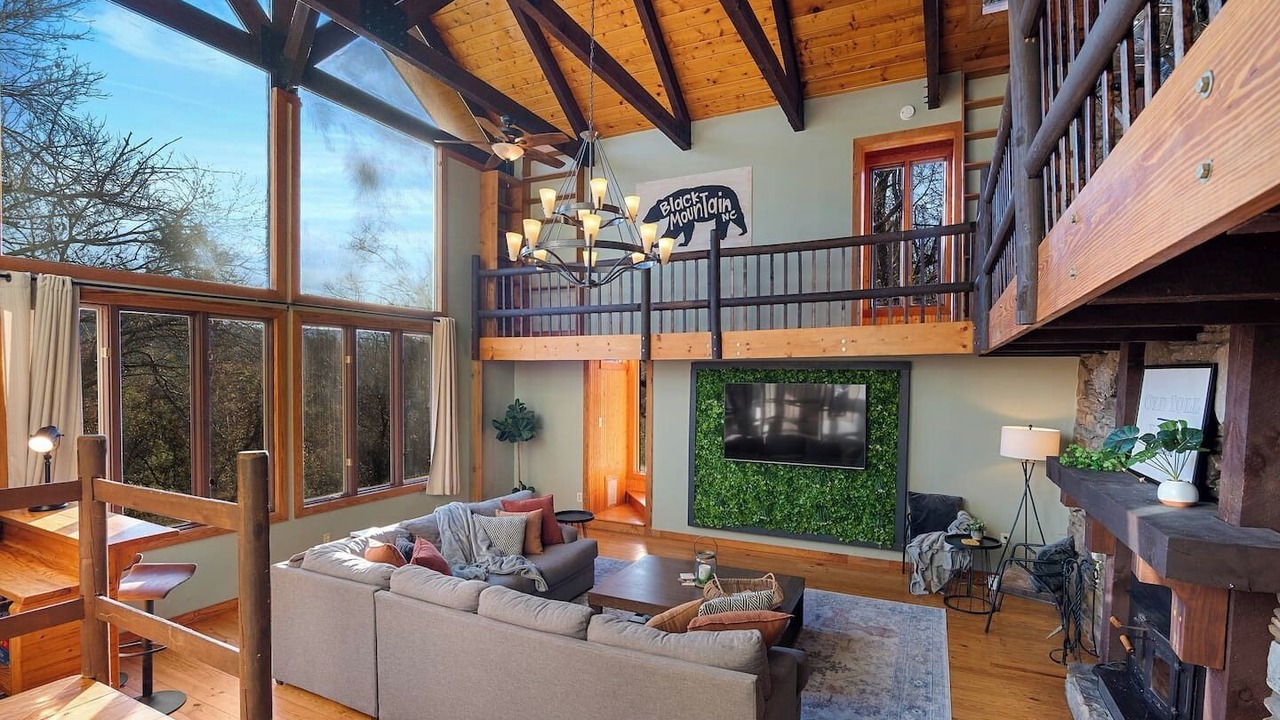 Photo of Livingroom in Black Mountain
