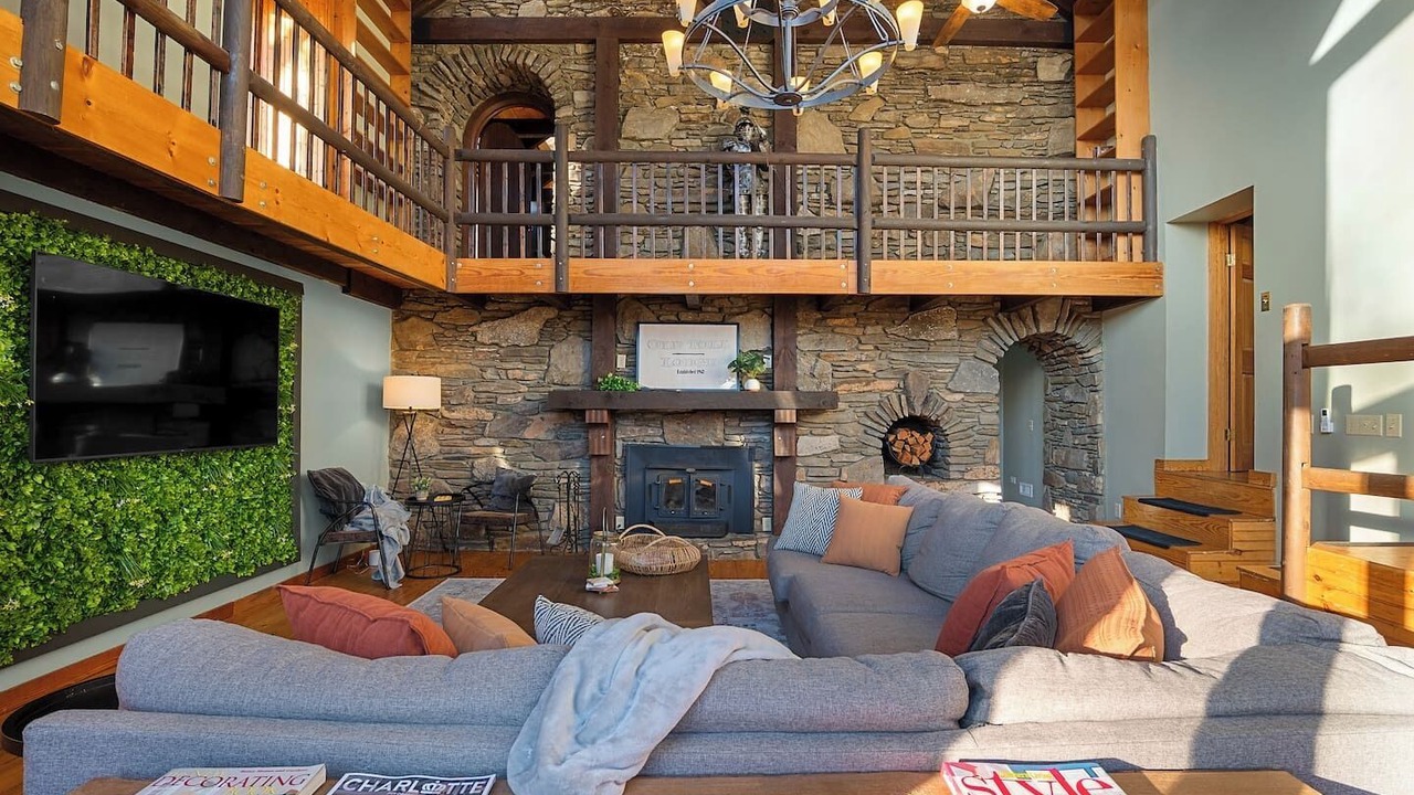 Photo of Livingroom in Black Mountain