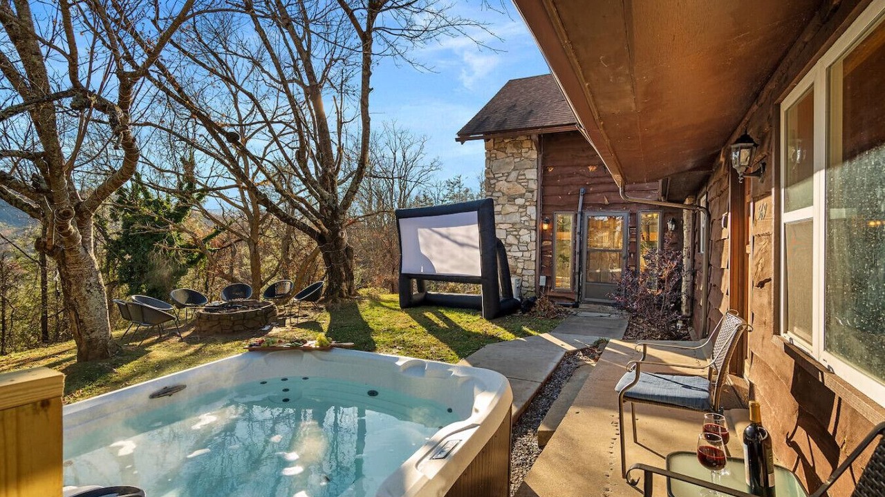 Photo of Outdoor in Black Mountain