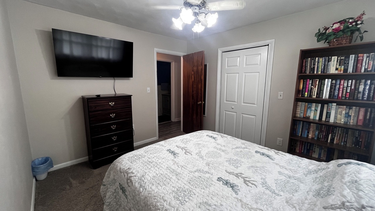 Photo of Bedroom in Bluff City