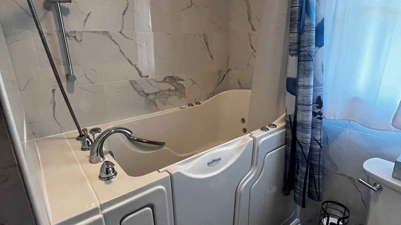Photo of Bathroom in Bluff City