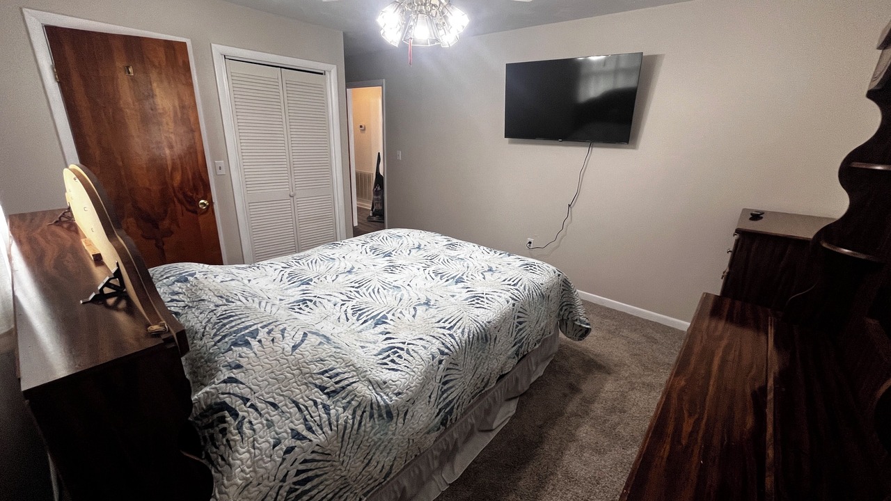 Photo of Bedroom in Bluff City