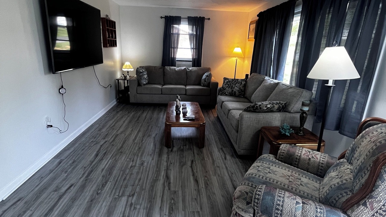 Photo of Livingroom in Bluff City