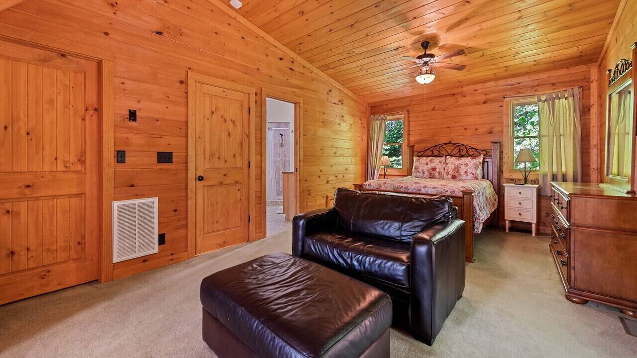 Photo of Bedroom in Maggie Valley