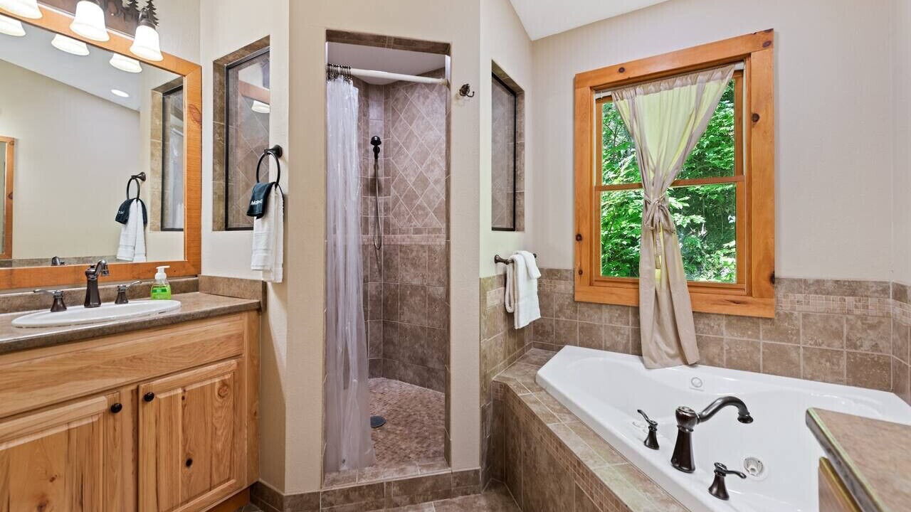 Photo of Bathroom in Maggie Valley