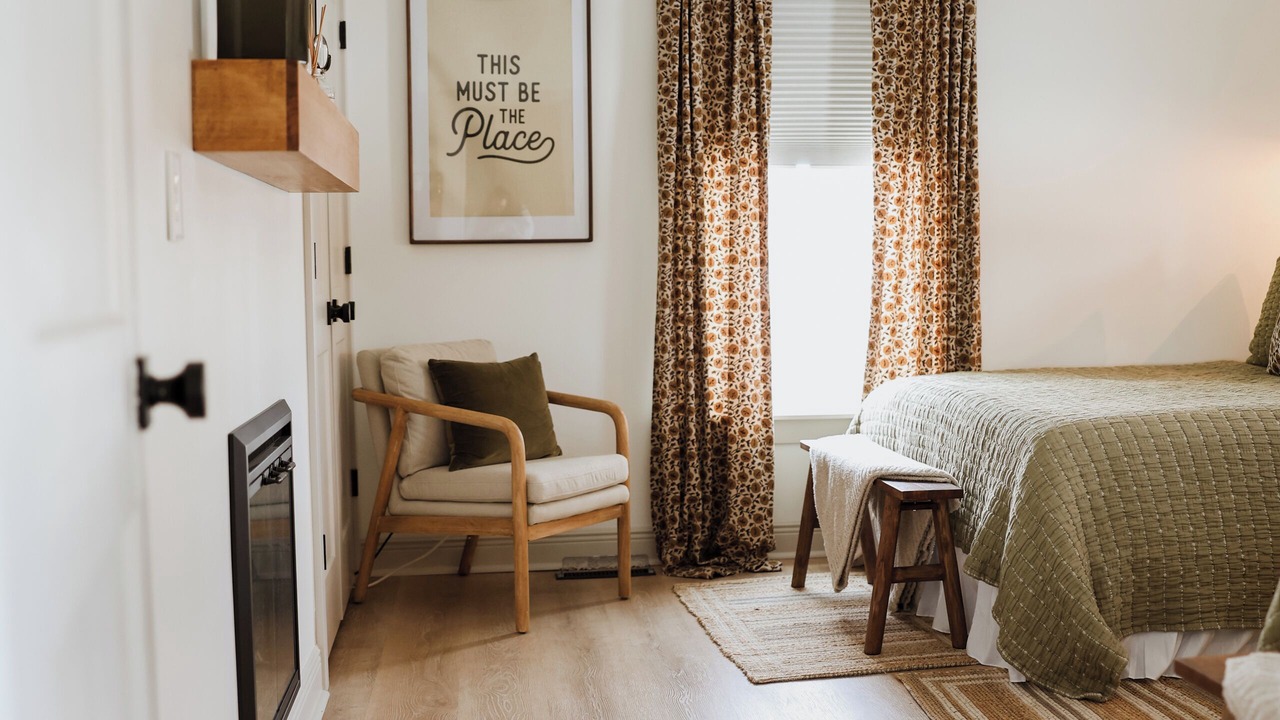 Photo of Bedroom in Crittenden