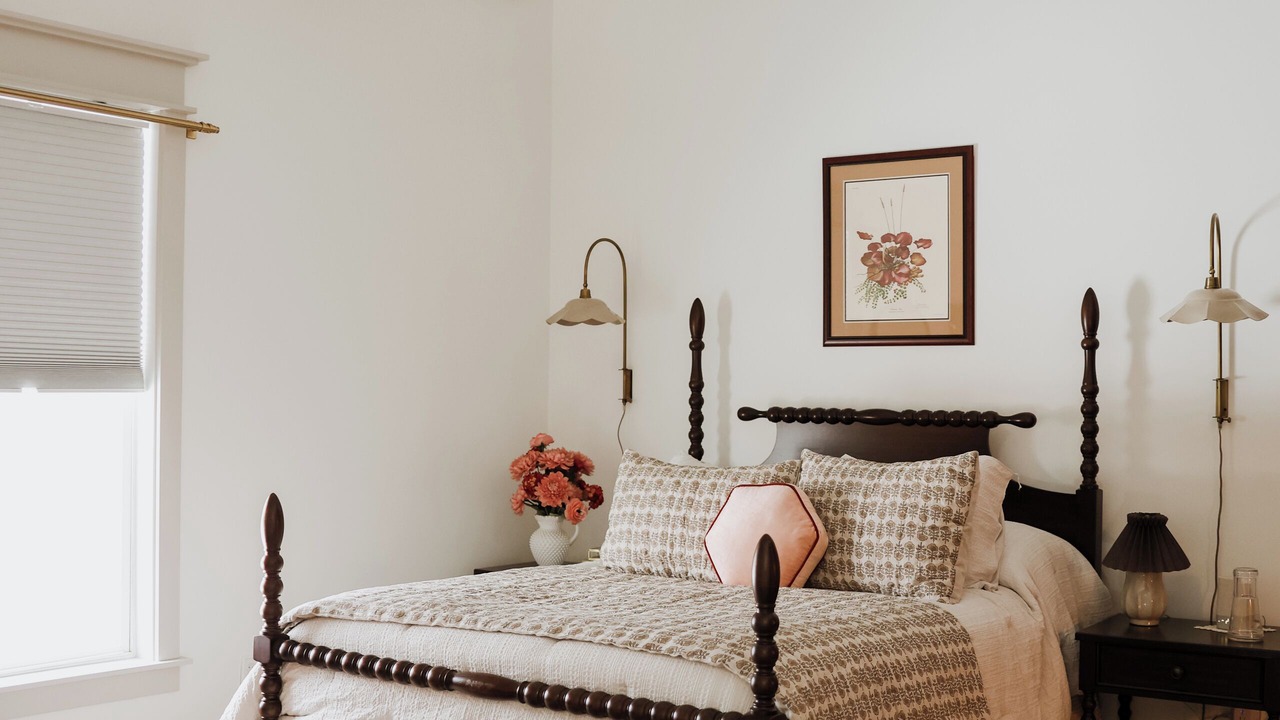 Photo of Bedroom in Crittenden
