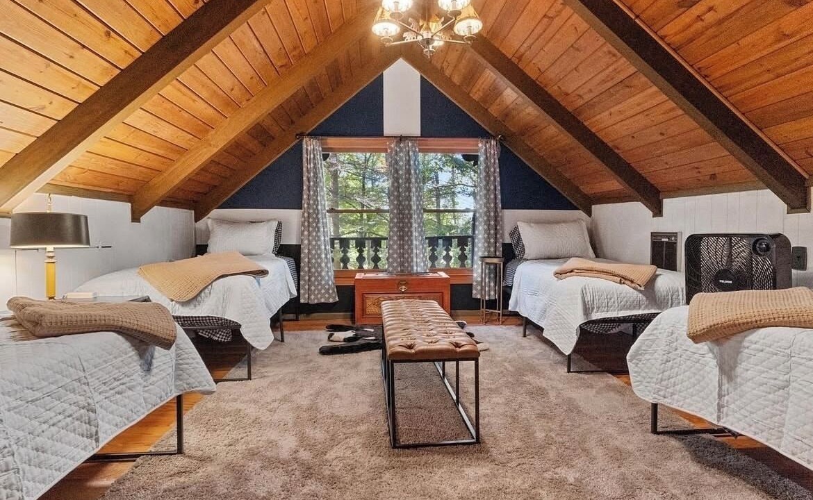 Photo of Bedroom in Burnsville