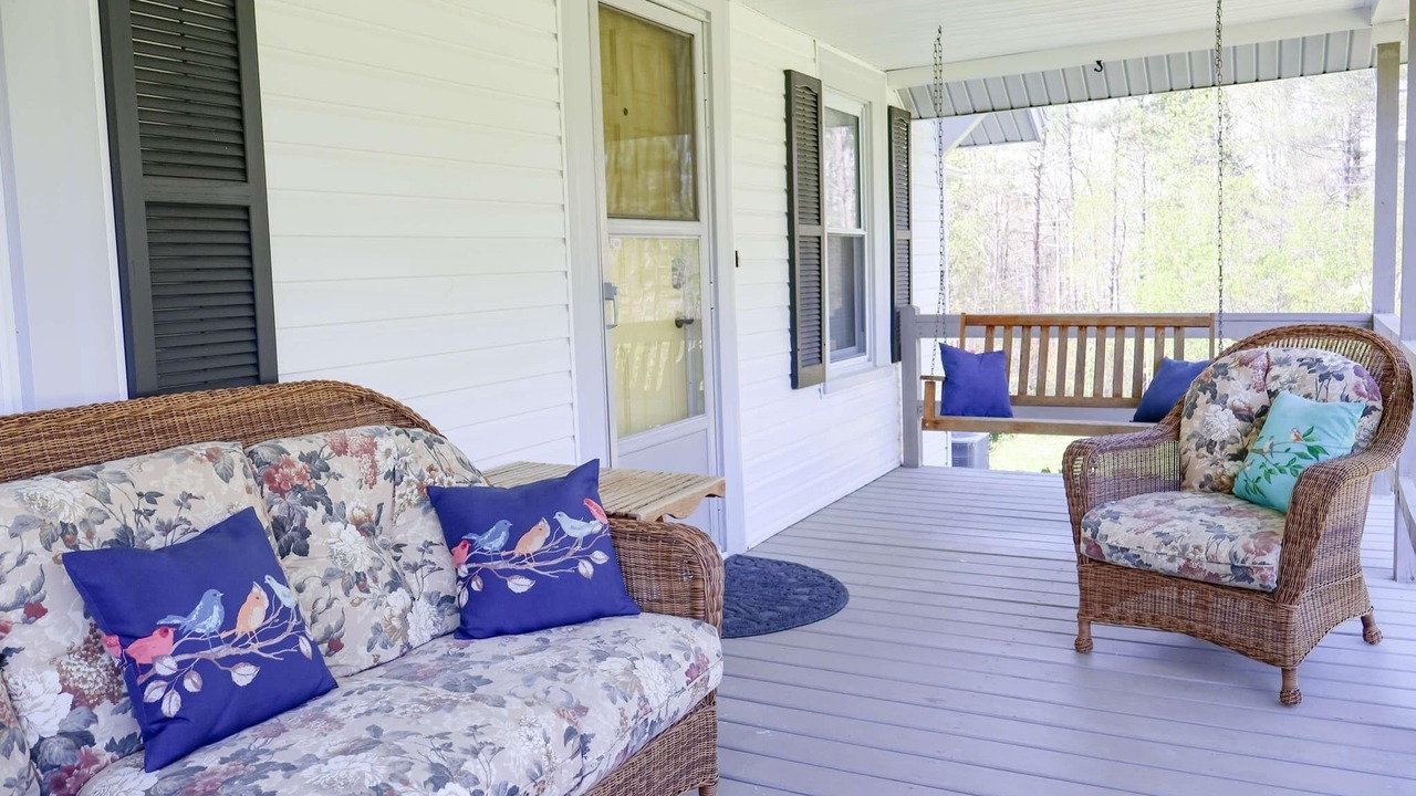 Photo of Patio Balcony in Cajah's Mountain