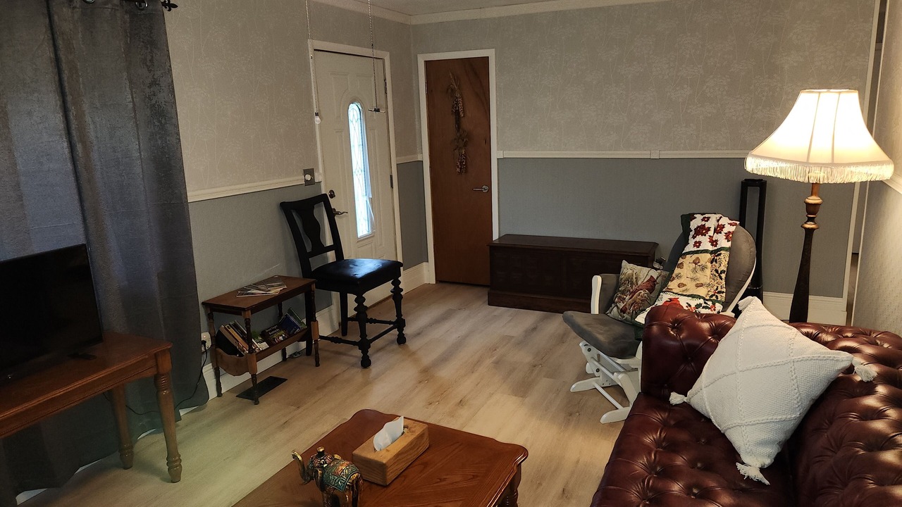 Photo of Livingroom in Grayson