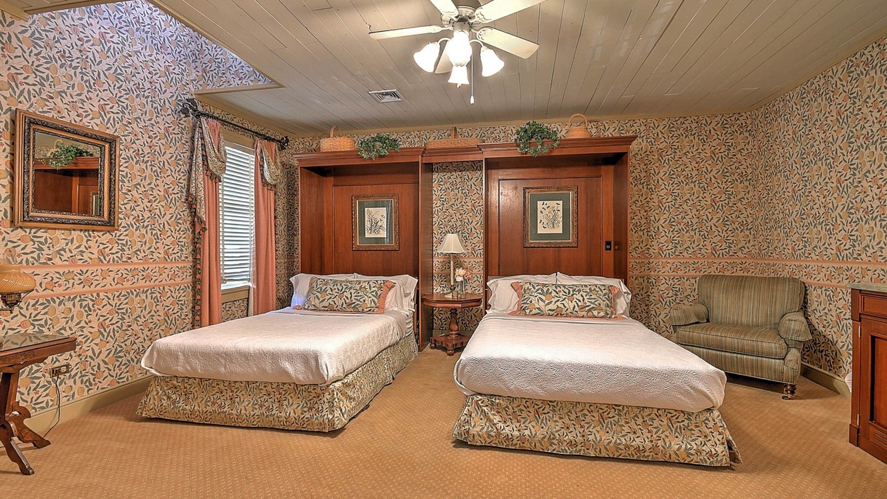 Photo of Bedroom in Jonesborough