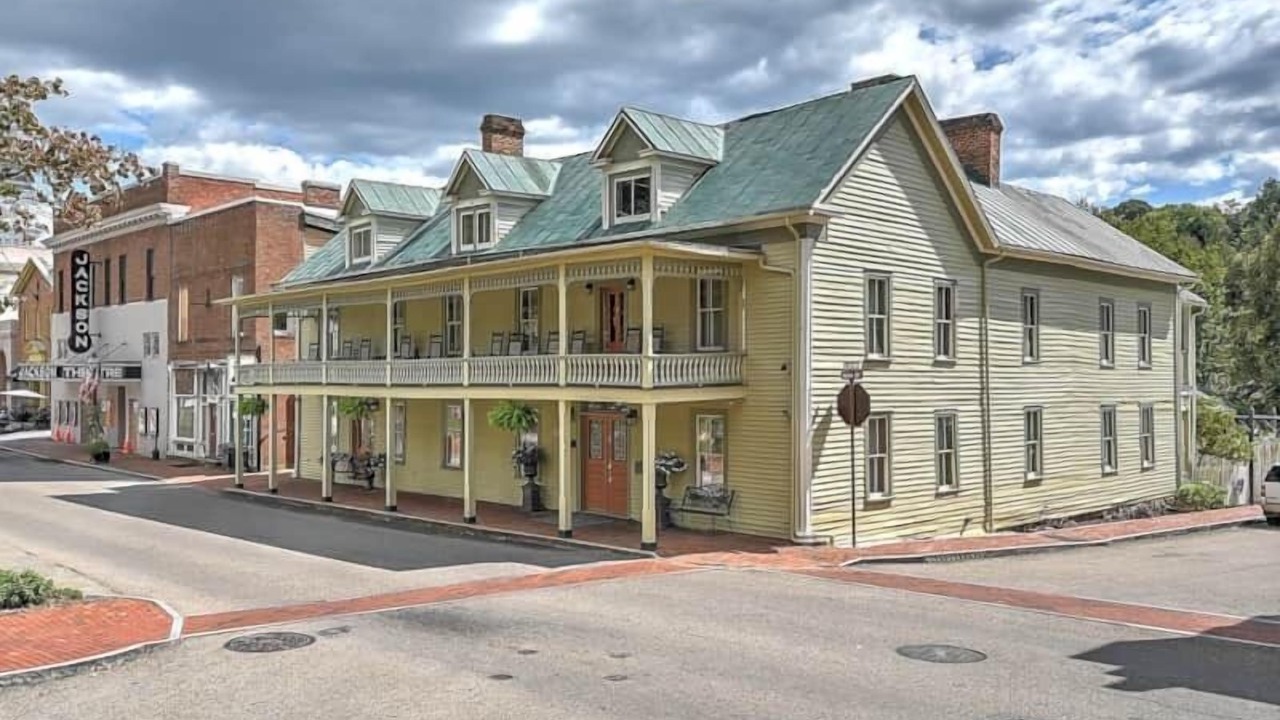 Photo of Others in Jonesborough