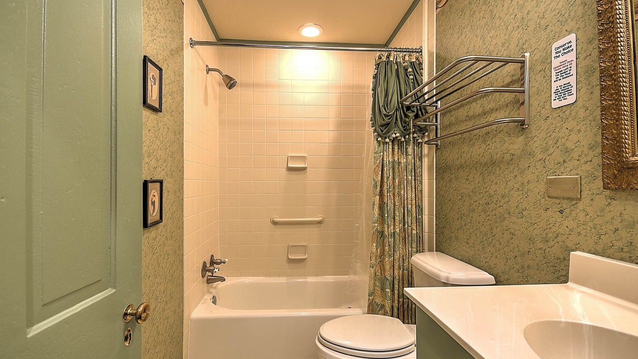 Photo of Bathroom in Jonesborough